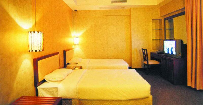 Yihe Hotel Canton Esterno foto