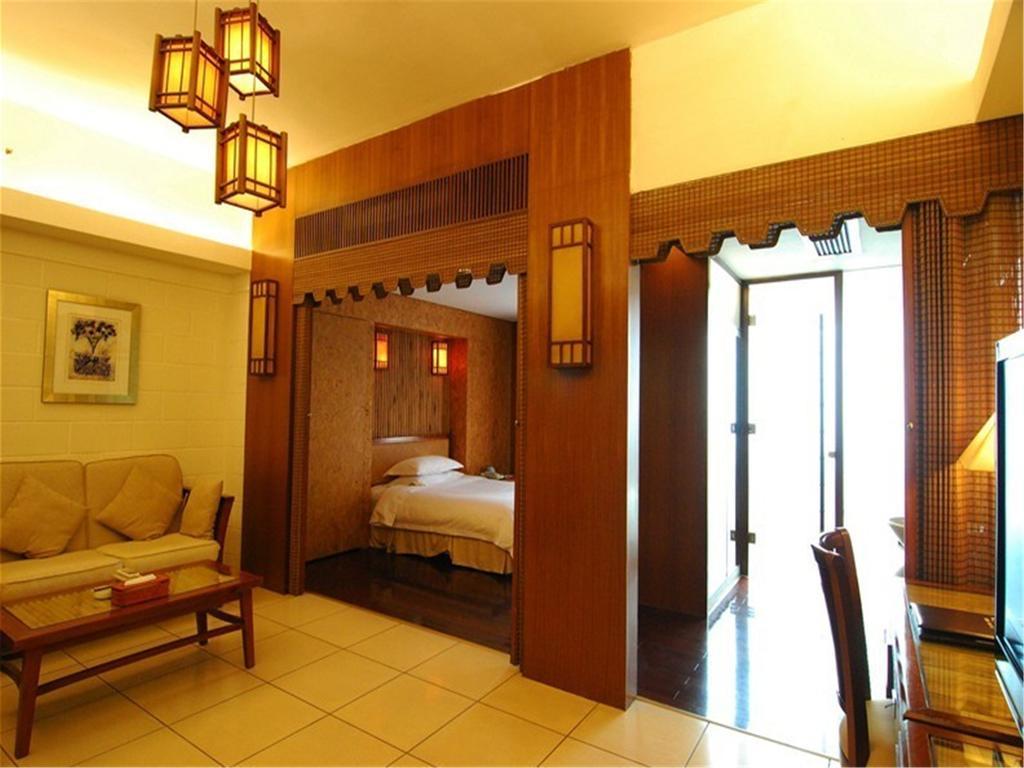 Yihe Hotel Canton Esterno foto