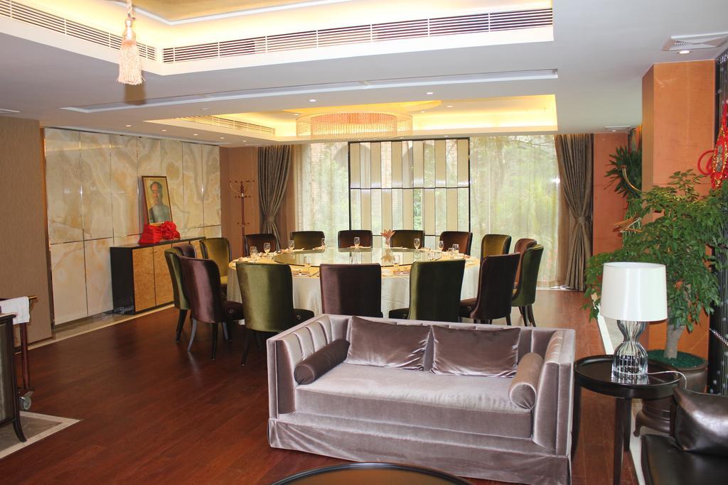 Yihe Hotel Canton Esterno foto