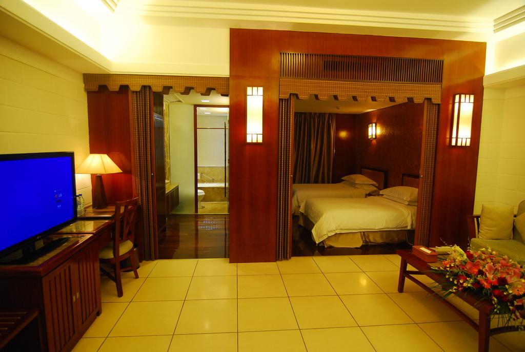 Yihe Hotel Canton Esterno foto